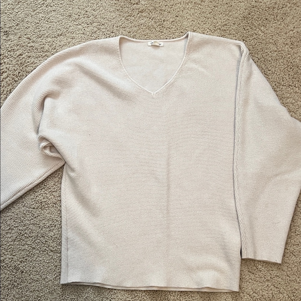 Tea n Rose Cream V-Neck Sweater